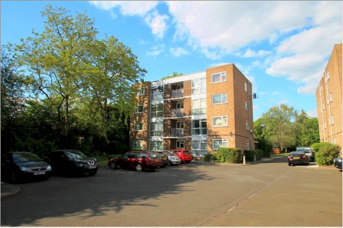 2 Bedroom Flat To Rent In Adelaide Court, Copers Cope Road, BR3