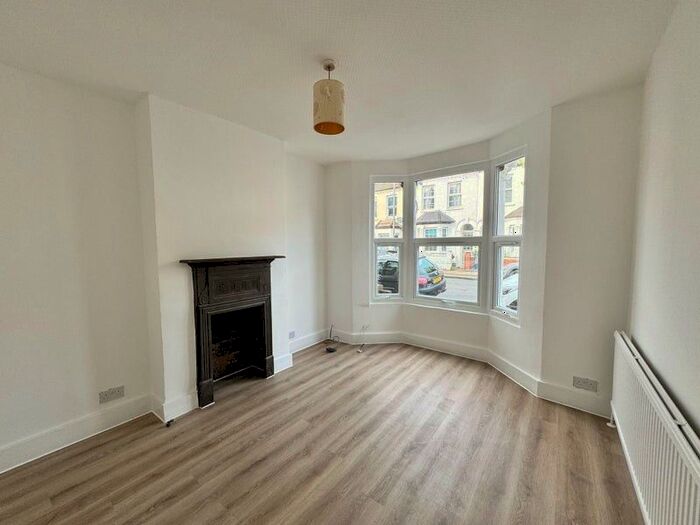 4 Bedroom Terraced House To Rent In Moffat Road, London, SW17