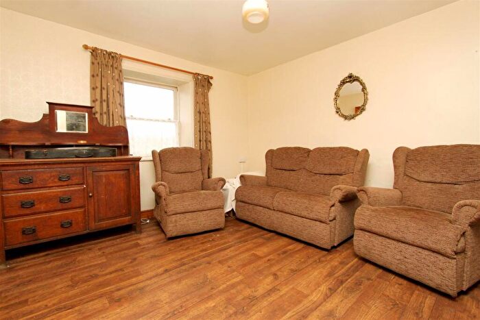 4 Bedroom Detached House For Sale In Mold Road, Bodfari, Denbigh, LL16