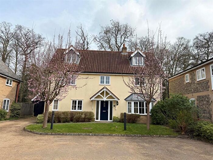 6 Bedroom Detached House To Rent In Hornings Park, Horringer, IP29
