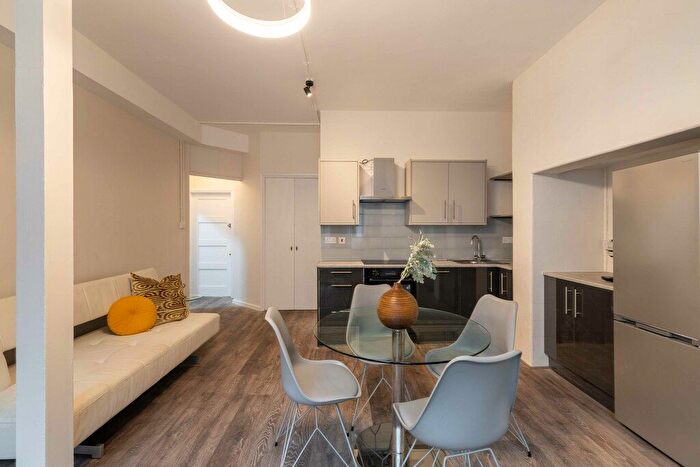 1 Bedroom Flat To Rent In Egerton Place, Knightsbridge, SW3