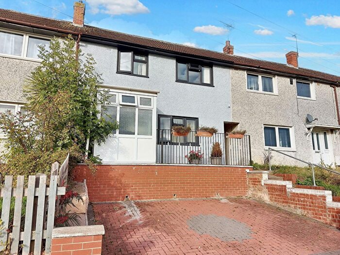 3 Bedroom Terraced House For Sale In Netherhall Road, Leicester, LE5