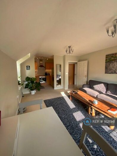 1 Bedroom Flat To Rent In Romani Close, Warwick, CV34