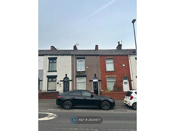 2 Bedroom Terraced House To Rent In Rochdale Road, Oldham, OL2