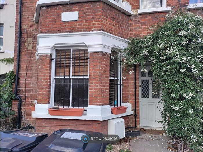 2 Bedroom Flat To Rent In Englefield Road, London, N1