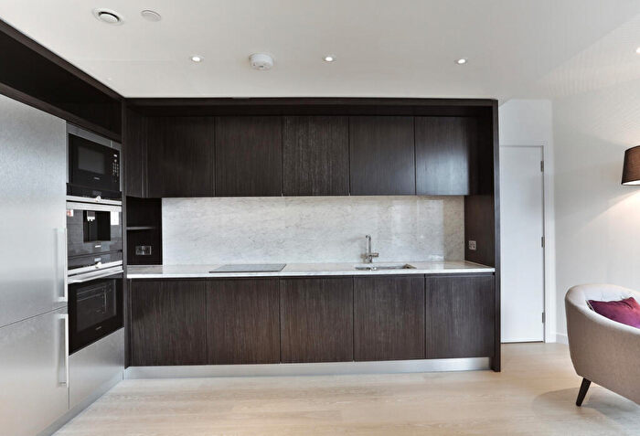 2 Bedroom Apartment To Rent In Charrington Tower, Canary Wharf, E14