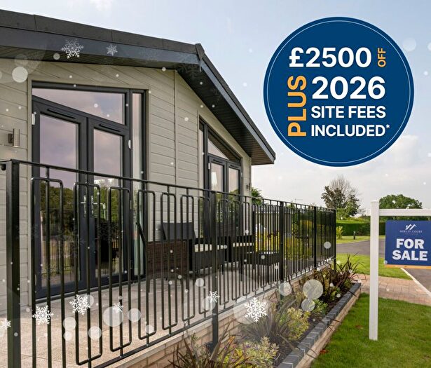 2 Bedroom Park Home For Sale In Merley House Lane, Ashington, Wimborne, BH21