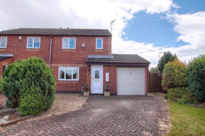 3 Bedroom Semi Detached House To Rent In Emmetts Garden, Ingleby Barwick, TS17