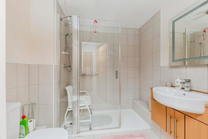 1 Bedroom Flat For Sale In Middlewich Road, Sandbach, Cheshire, CW11