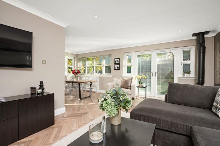 6 Bedroom Detached House For Sale In Jardine Place, Bathgate, West Lothian, EH48