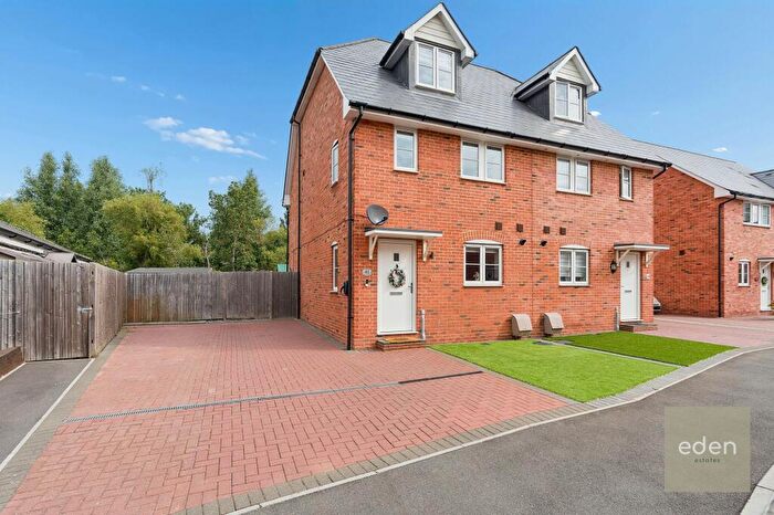 3 Bedroom Semi Detached House For Sale In Carmelite Road, Aylesford, ME20