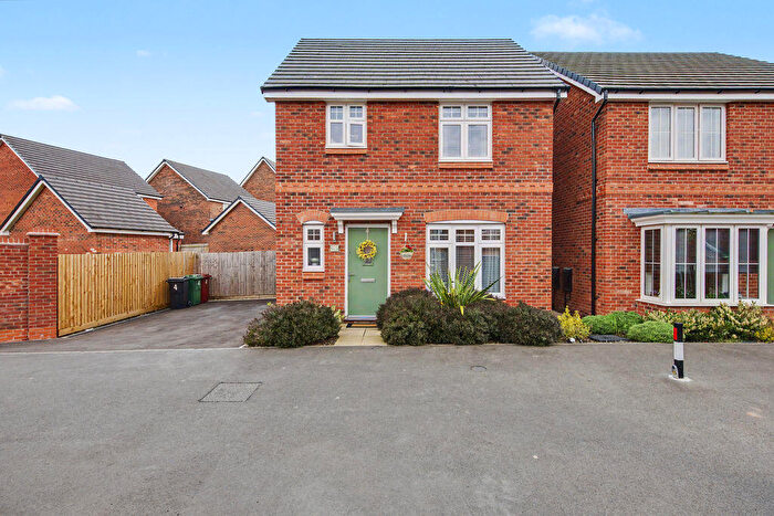 3 Bedroom Detached House For Sale In Peak Grove, Clay Cross, Chesterfield, S45