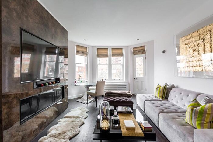 3 Bedroom Flat To Rent In Ashburnham Road, Chelsea, London, SW10