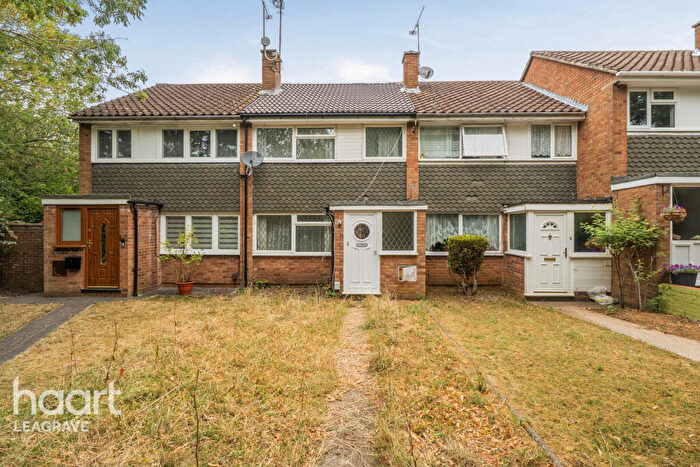 3 Bedroom Terraced House For Sale In Boxted Close, Luton, LU4