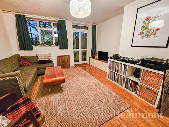 2 Bedroom Flat To Rent In Wickham Road, London, SE4