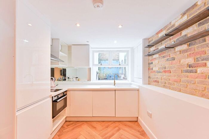 1 Bedroom Flat For Sale In Battersea Park Road, Battersea, London, SW11
