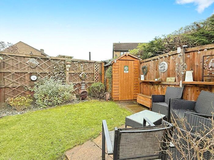 2 Bedroom Cottage For Sale In Back Lane, Leeds, LS12