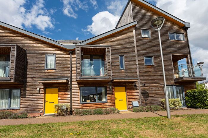 2 Bedroom Detached House To Rent In Crowley Mews, Streatham, London, SW16