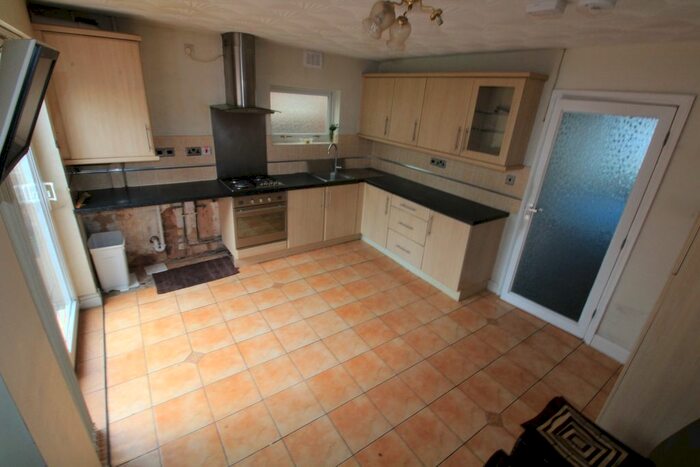 3 Bedroom Semi-Detached House To Rent In Sandringham Avenue, Belgrave, Leicester, LE4
