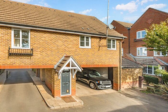 2 Bedroom Maisonette To Rent In Langridge Mews, Hampton, TW12