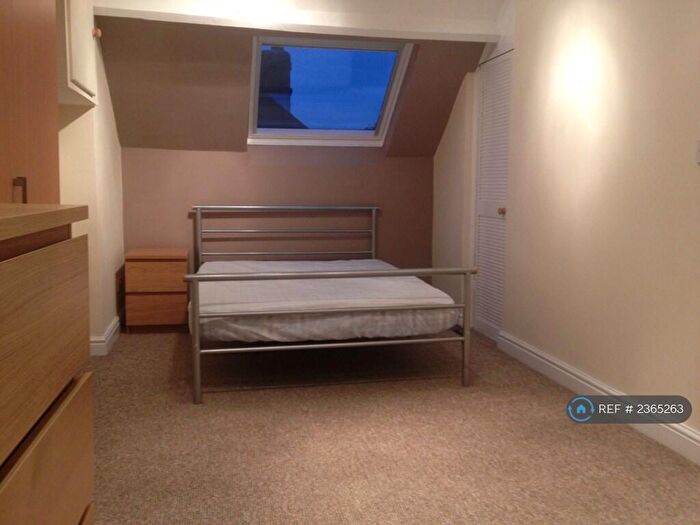 4 Bedroom Terraced House To Rent In School Road, Sheffield, S10