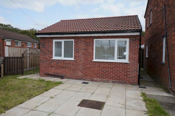 Studio To Rent In Pinewood Crescent, Wigan, WN2
