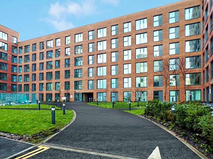 2 Bedroom Flat To Rent In The Axium, Windmill Street, Birmingham, B1