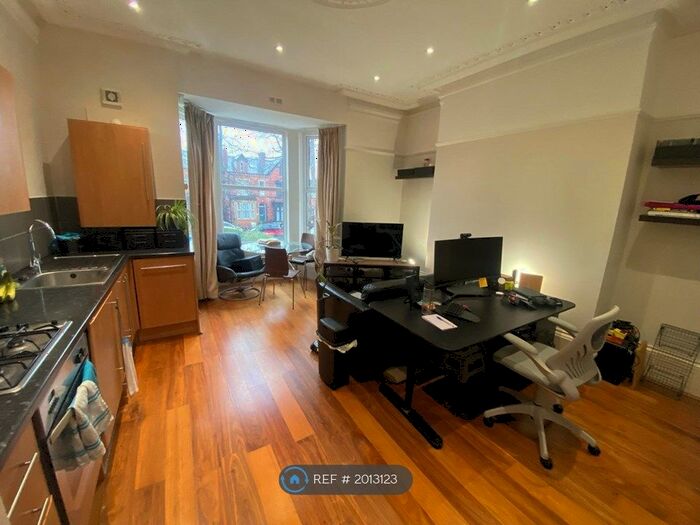 1 Bedroom Flat To Rent In Victoria Road, Leeds, LS6