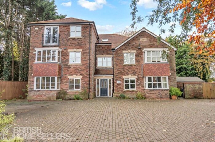 2 Bedroom Apartment For Sale In Tetney Road, Humberston, Grimsby, Lincolnshire, DN36