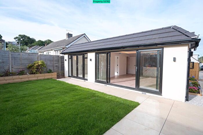 3 Bedroom Bungalow For Sale In Lytham Road, Broadstone, BH18