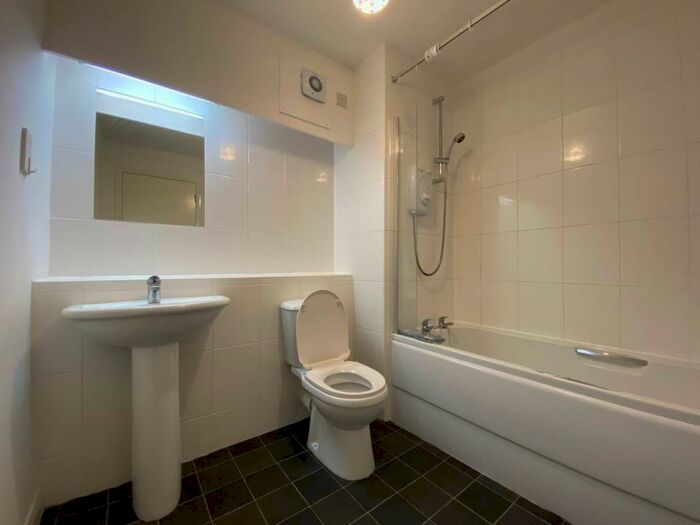 2 Bedroom Flat To Rent In D Shepherds Loan, DD2