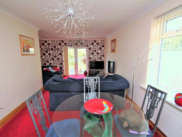 2 Bedroom Detached Bungalow For Sale In Bright Road, Oakdale, Poole, BH15