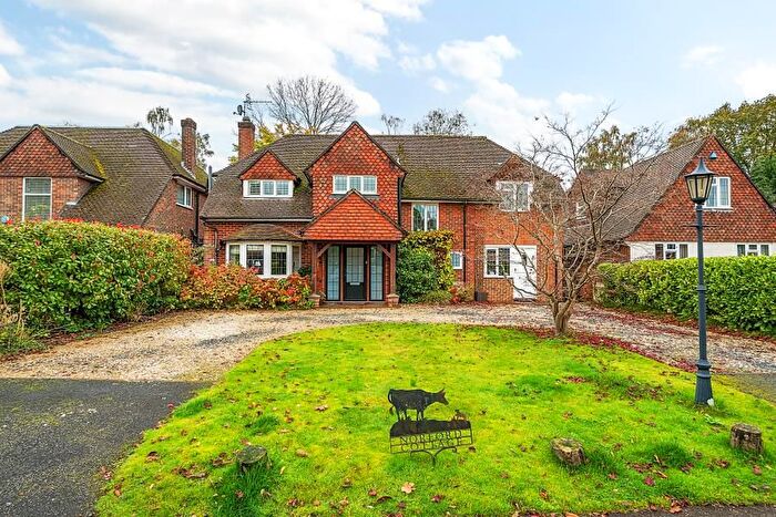 4 Bedroom Country House To Rent In Linersh Wood Close, Bramley, Guildford, GU5
