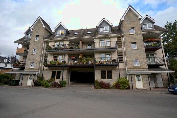 3 Bedroom Flat To Rent In Low Road, Perth, PH2