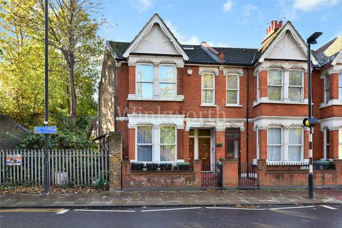 2 Bedroom Flat To Rent In St Anns Road, London, N15