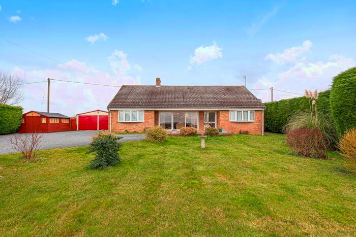 4 Bedroom Detached Bungalow For Sale In Lower Road, Croydon, Royston, SG8