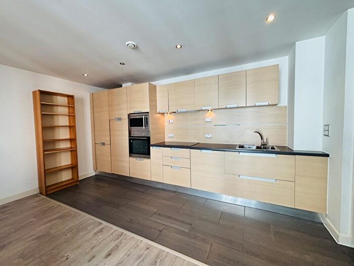 2 Bedroom Flat To Rent In BartonPlace, Hornbeam Way, M4
