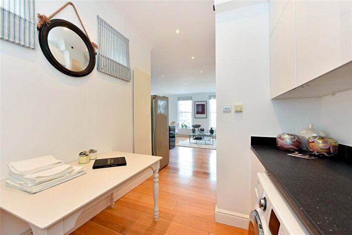 4 Bedroom Terraced House To Rent In Queen's Grove, St. John's Wood, London, NW8