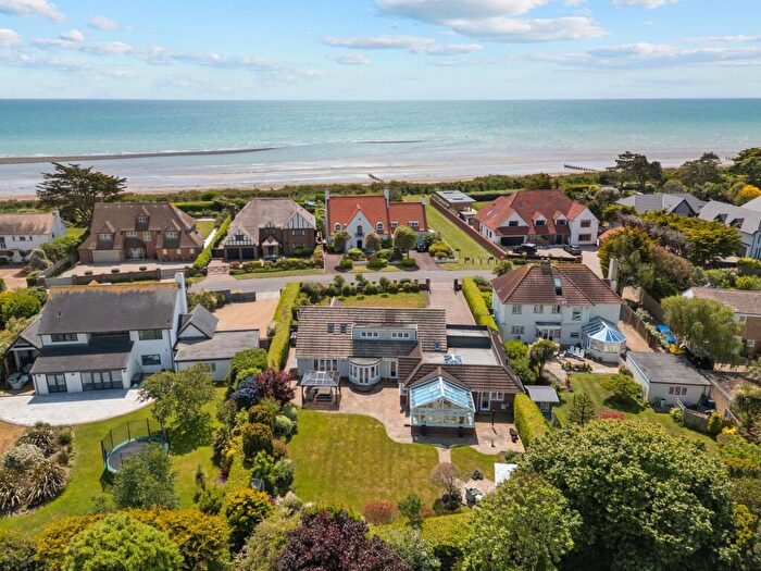 3 Bedroom Detached House For Sale In Tamarisk Way, East Preston, BN16