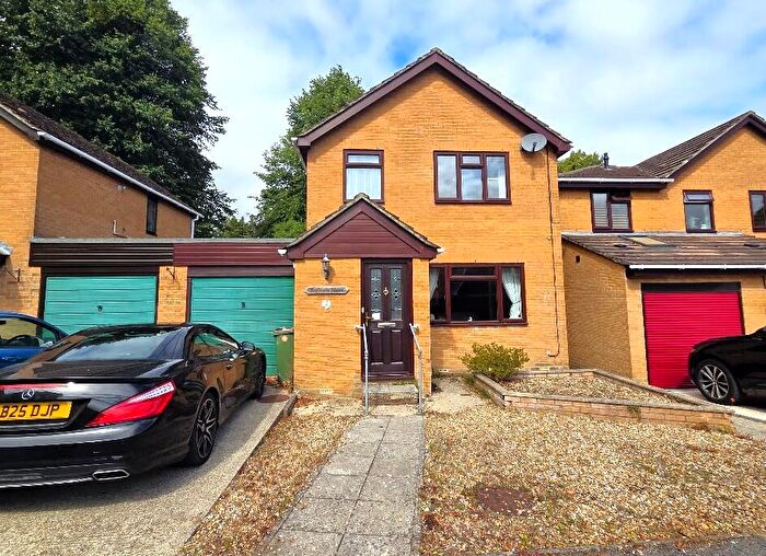 3 Bedroom Detached House For Sale In West End, Southampton, SO30