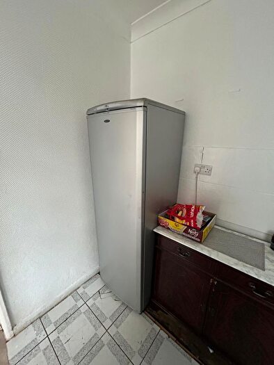 3 Bedroom Detached House To Rent In Waldeck Road, Luton, LU1