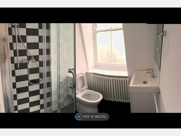 3 Bedroom Flat To Rent In Walton House, London, E2