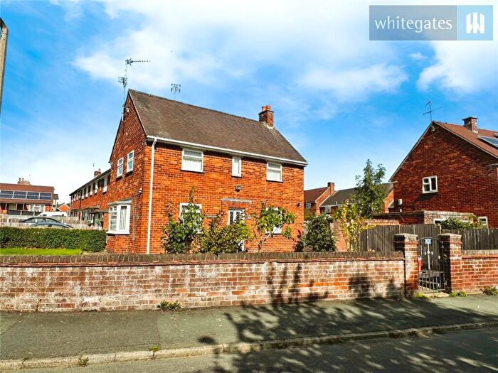 3 Bedroom End Of Terrace House For Sale In Groesfan, Pen-y-Cae, Wrexham, LL14