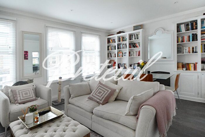 3 Bedroom Flat To Rent In Radipole Road, London, SW6
