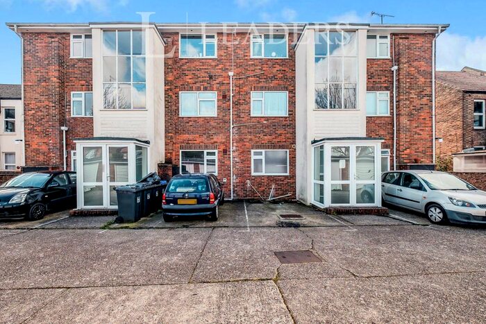 1 Bedroom Flat To Rent In Tarring Road, Broadwater, Worthing, BN11