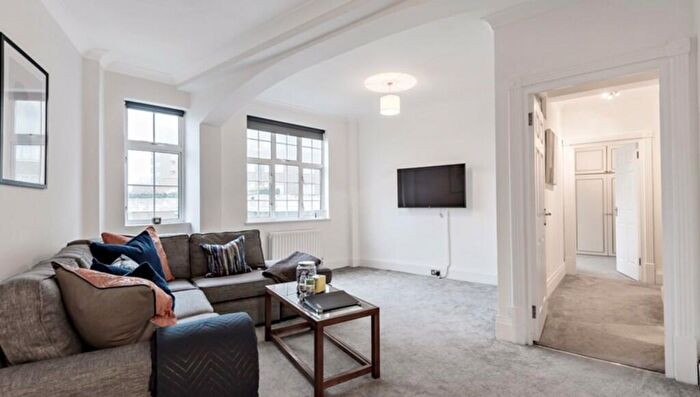 2 Bedroom Apartment To Rent In Park Road, NW8
