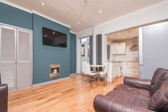 3 Bedroom House To Rent In Gerald Road, Salford, M6