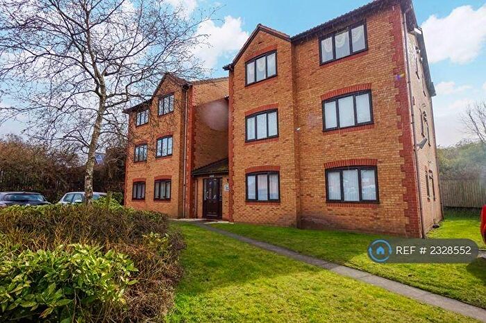 1 Bedroom Flat To Rent In Avern Close, Tipton, DY4