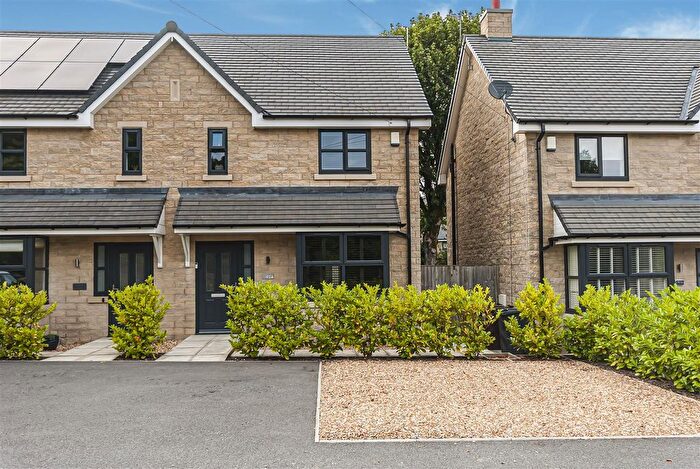 3 Bedroom Property For Sale In Manchester Road, Chapel-En-Le-Frith, High Peak, SK23