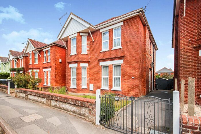 6 Bedroom Property To Rent In Kings Road, Bournemouth, BH3